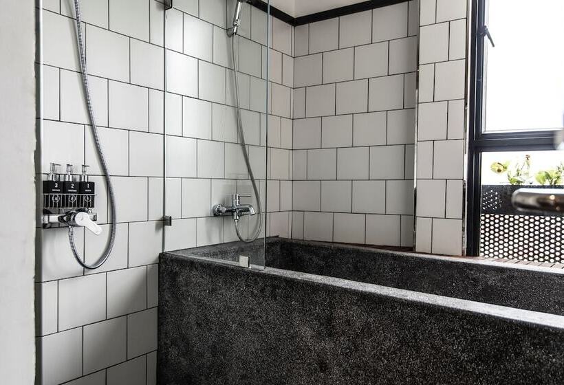 Президентский Люкс, Aquarius Hotel And Urban Resort