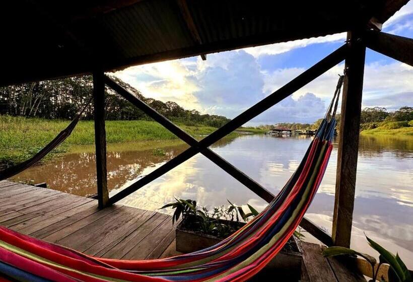 Suite with lake view, Cabaña Flotante Kurupira