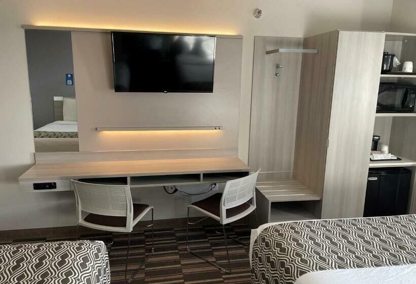 Номер Стандарт, Coratel Inn & Suites By Jasper Rochester