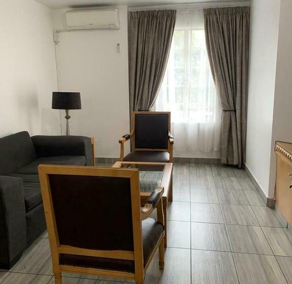 Номер Стандарт, Airport Inn And Suites