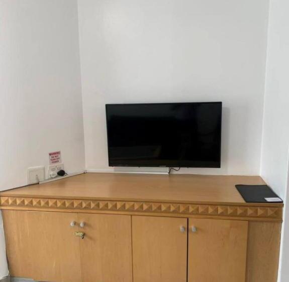 Номер Стандарт, Airport Inn And Suites