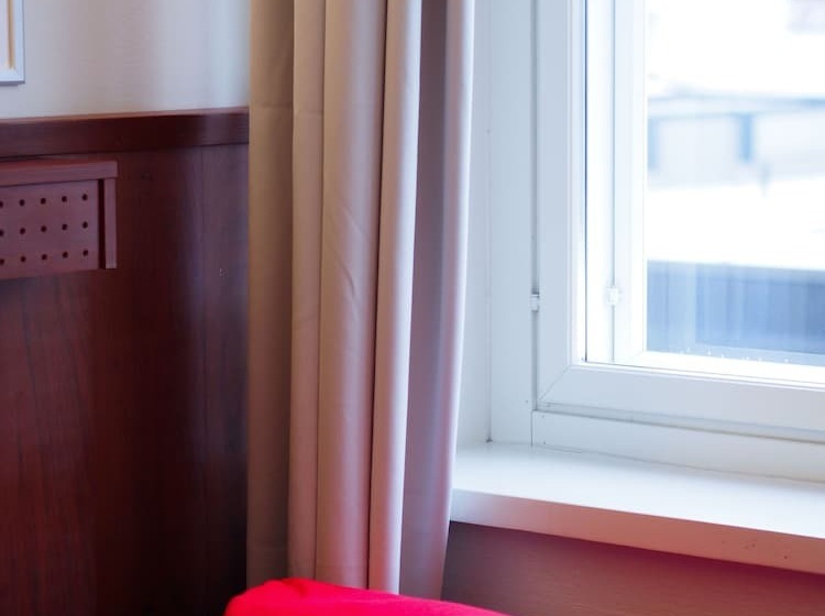 Perhehuone, Omena Hotel Jyväskylä