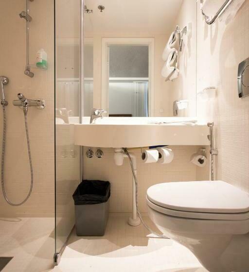 Perhehuone, Omena Hotel Jyväskylä