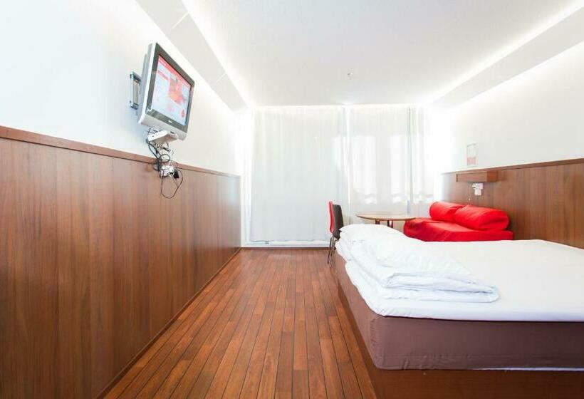 Perhehuone, Omena Hotel Jyväskylä