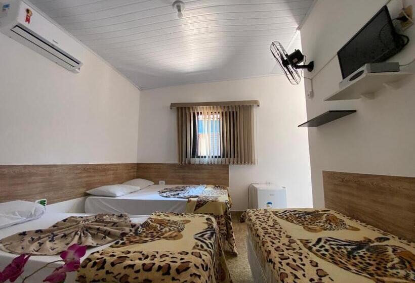 Quarto Familiar, Aparecida Akuto S Pousada