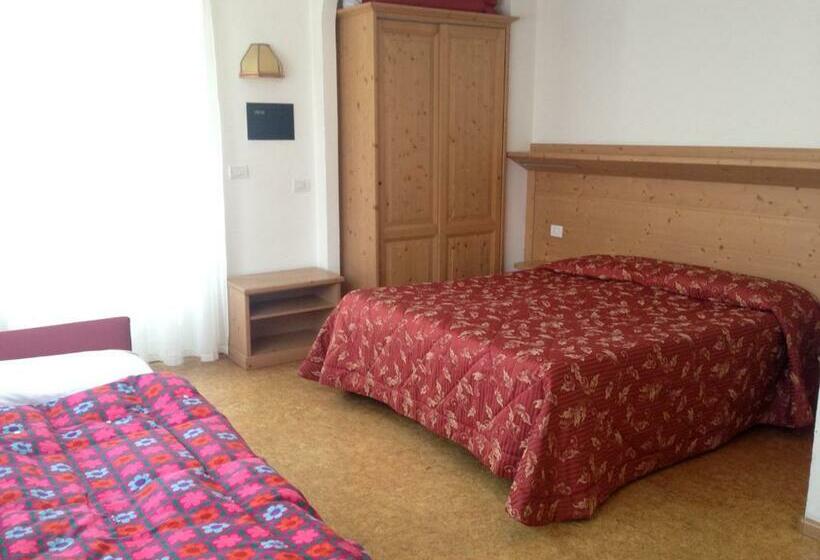 Номер Стандарт Трехместный, Liz Hotel & Apartments