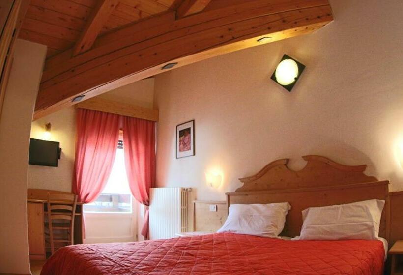 Номер Стандарт с Балконом, Liz Hotel & Apartments