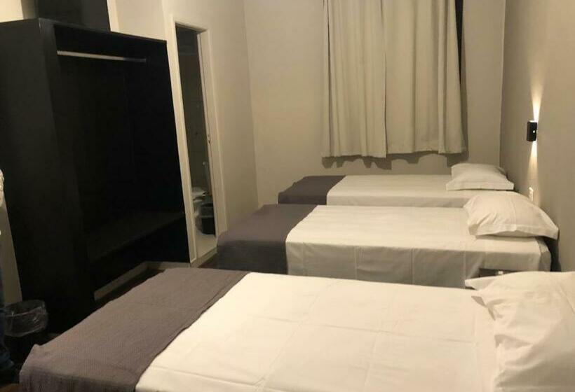 اتاق استاندارد سه نفره, Hostel Carabelas   Proximo A 25 De Março E Brás