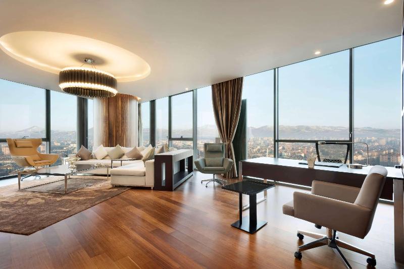 اتاق استاندارد با تخت بزرگ, Ramada Plaza By Wyndham Konya