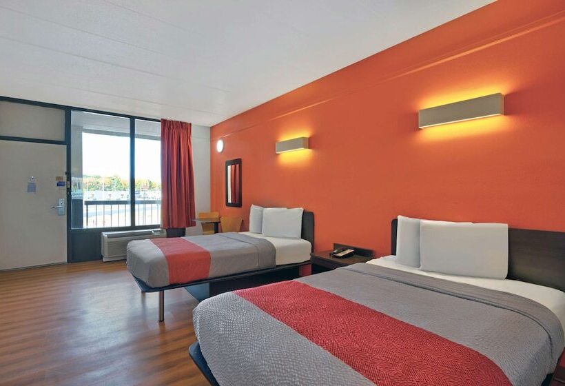 Номер Стандарт 2 Двуспальные Кровати, Motel 6seaford, De