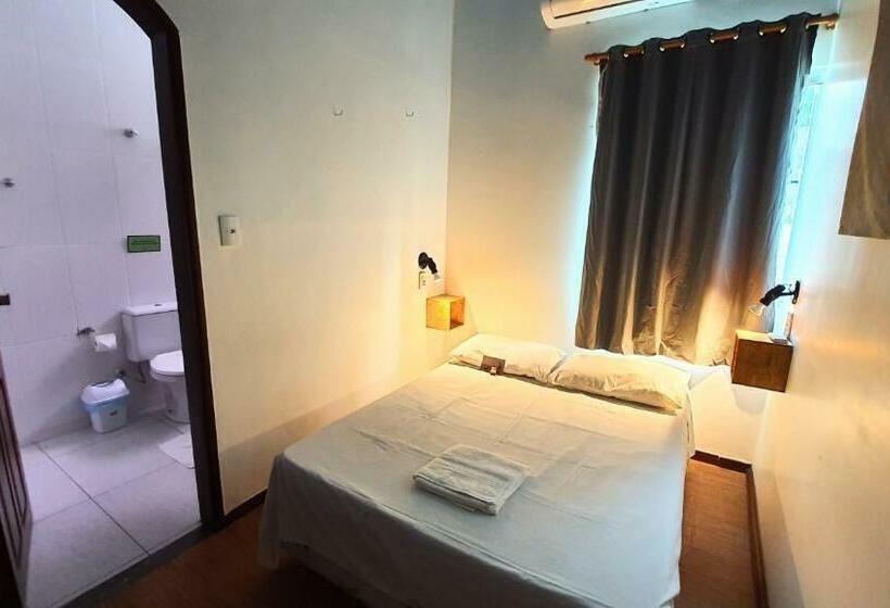Люкс, Local Hostel Manaus