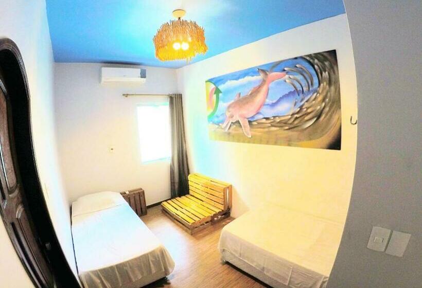 Люкс, Local Hostel Manaus