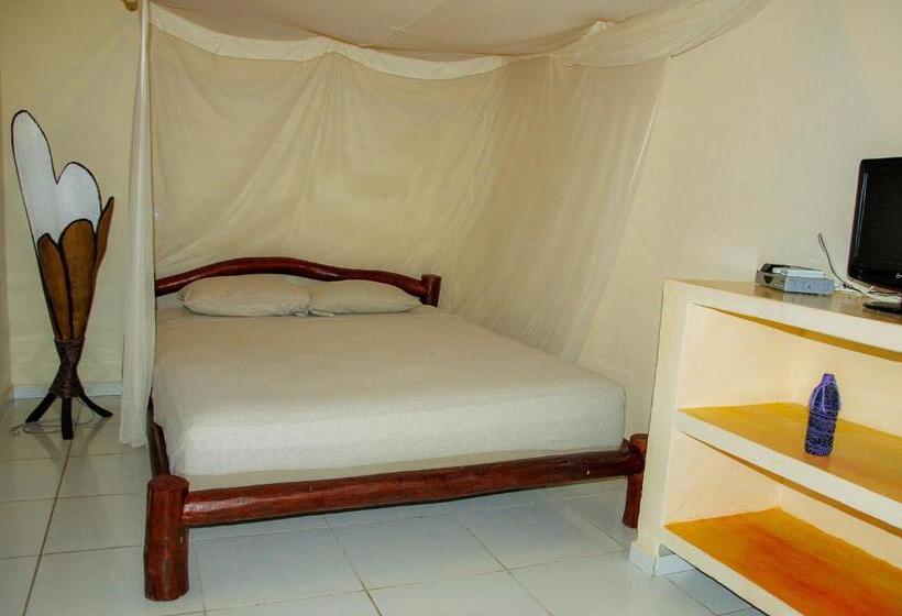 Economy Triple Room, Pousada Mediterraneo