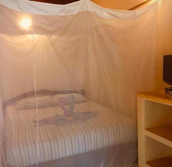 Economy Triple Room, Pousada Mediterraneo