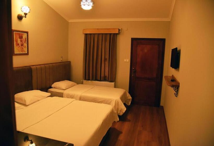 标准三人间, Fener Motel
