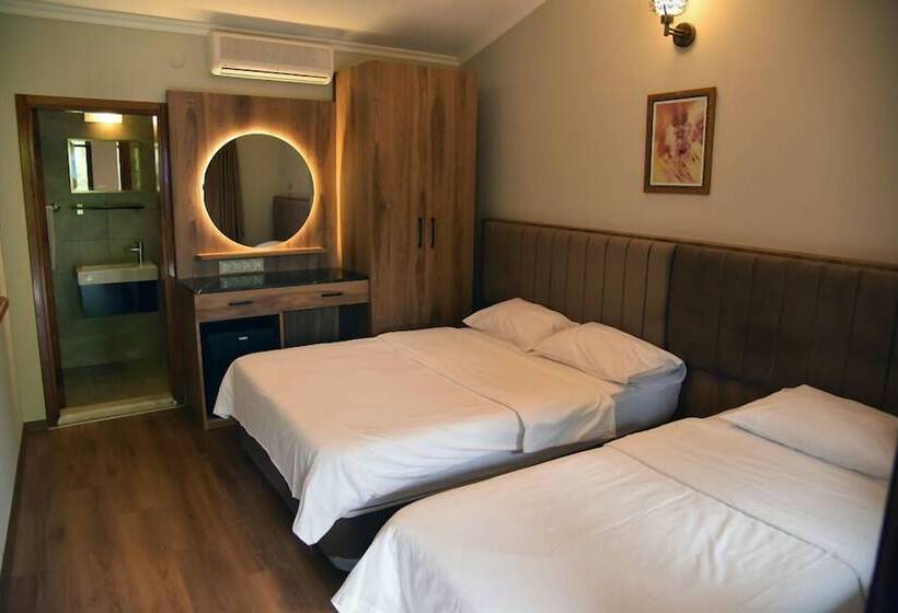 标准三人间, Fener Motel