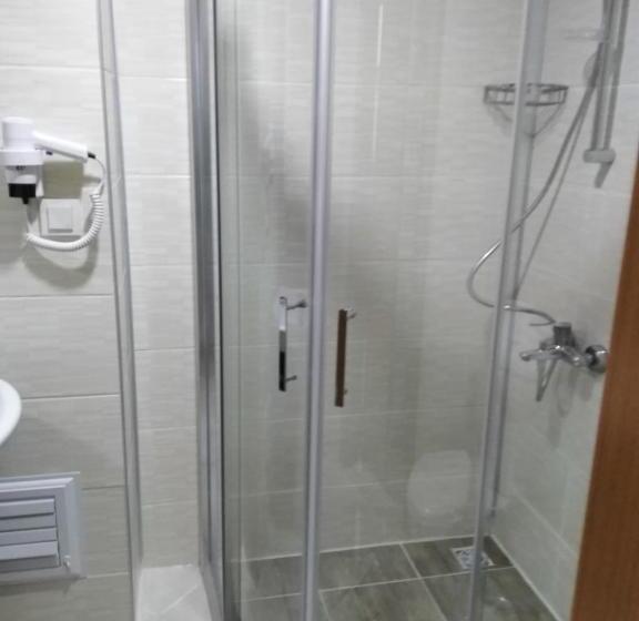 اتاق استاندارد سه نفره, Sarp Hotel Kadriye