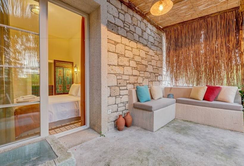 Quarto Estandar com Terraço, Vespera