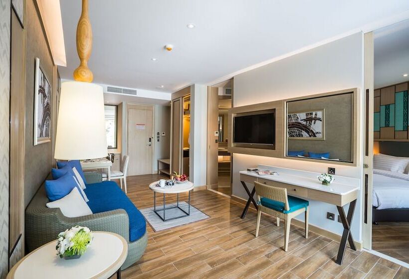Люкс Вид на Сад, Avani+ Hua Hin Resort
