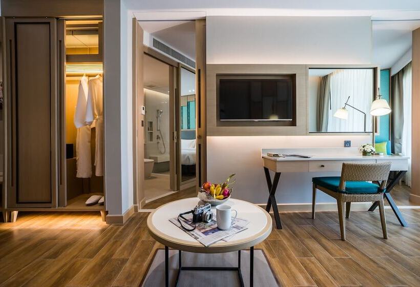 Люкс, Avani+ Hua Hin Resort