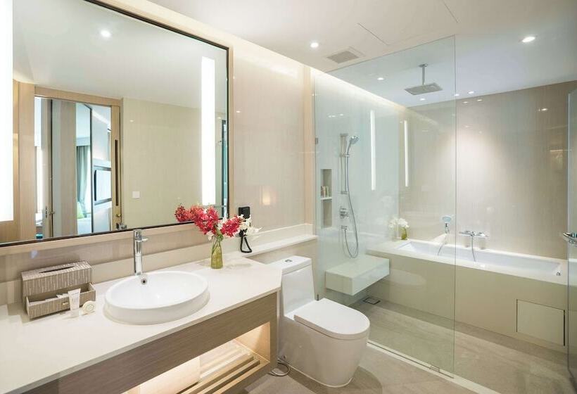 Люкс, Avani+ Hua Hin Resort