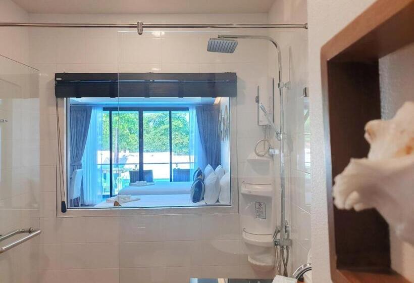 Номер Deluxe Вид на Бассейн, Chaolao Cabana Resort