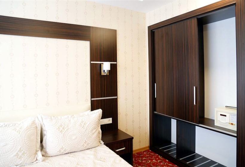 デラックスの４人部屋, Grand Temel