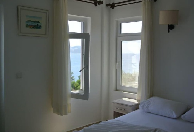 غرفة قياسية إطلالة جانبية علي البحر, Hideaway