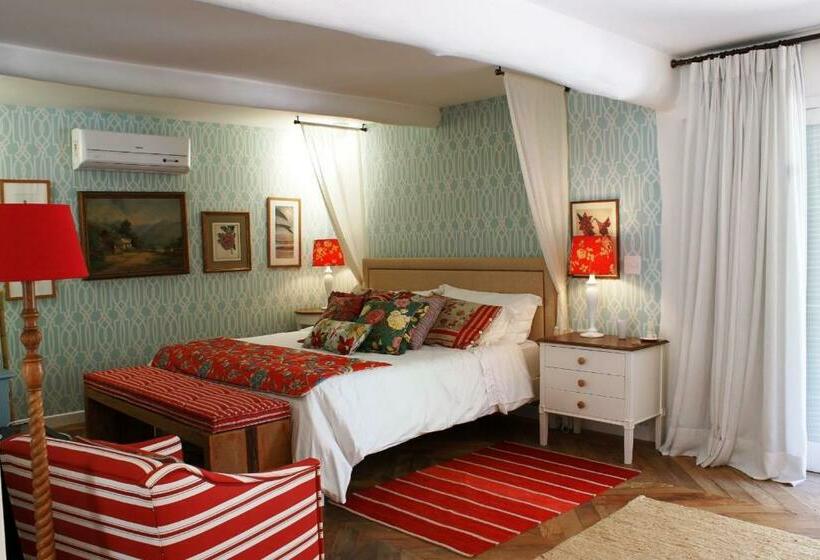 Полулюкс, Tw Guaimbe Exclusive Suites