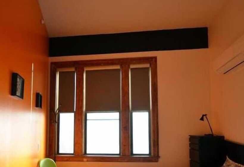 חדר סטנדרט, Q4 Hotel & Hostel