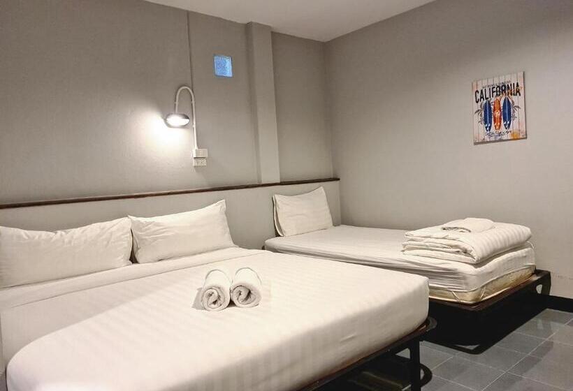 Номер Стандарт Трехместный, The 8 Factory Hotel Phitsanulok