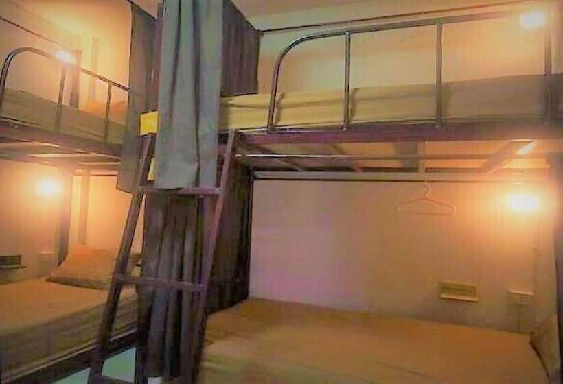 Кровать в Общей Комнате, Cm City Hostel