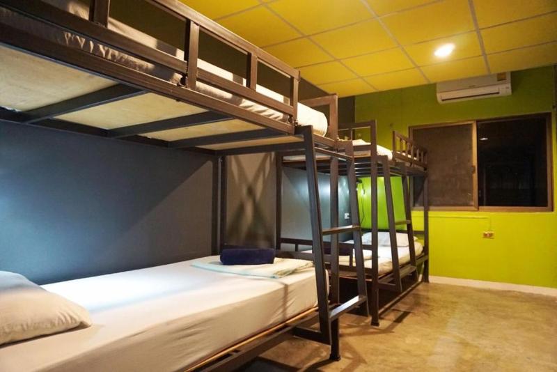 공동 객실, B&b House & Hostel