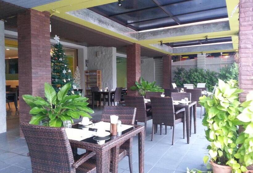 Quarto Deluxe, Purimas Resortel