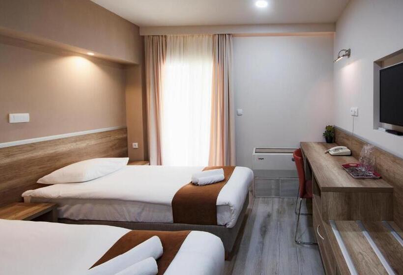 اتاق لوکس, Junior