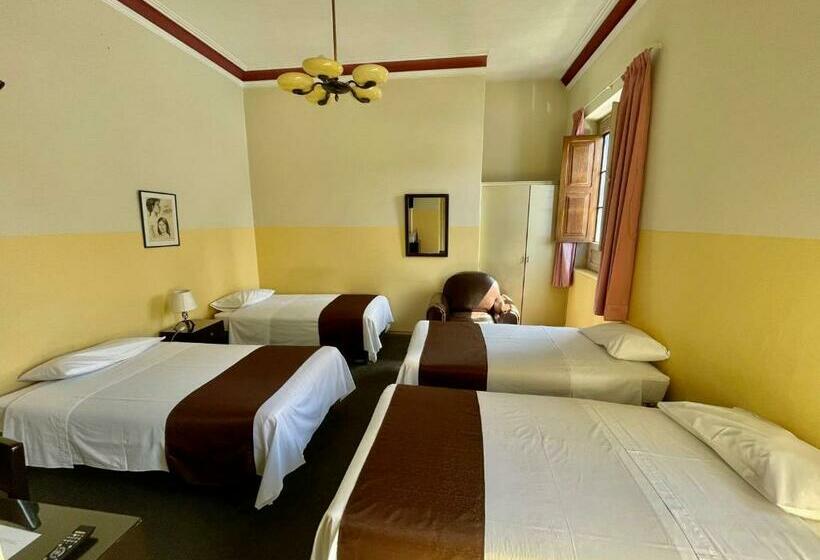 חדר סטנדרט לארבעה, Las Mercedes Hostal Residencial