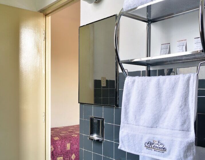 Номер Стандарт Трехместный, Las Mercedes Hostal Residencial
