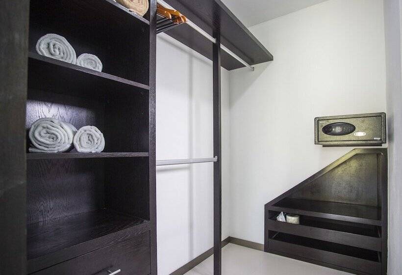 Apartamento Ático 2 Quartos, Acacia Condos