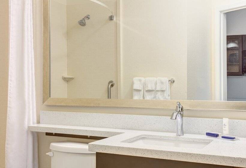 Люкс, Candlewood Suites Cut Off   Galliano, An Ihg