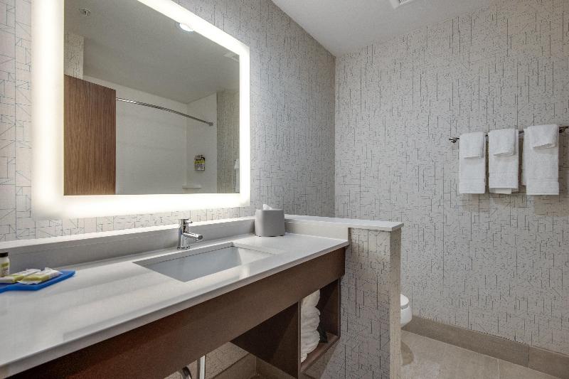 Suite, Holiday Inn Express & Suites Dallas North   Addison, An Ihg