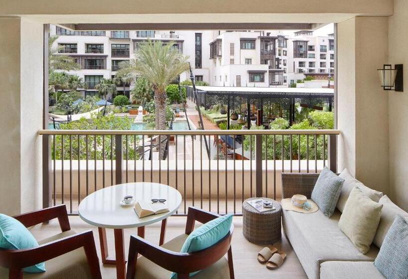 Люкс Клуб, Jumeirah Al Naseem Dubai