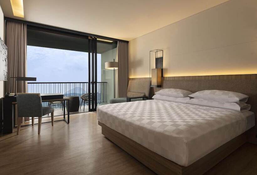 Номер Deluxe, Royal Tulip Gunung Geulis Resort And Golf