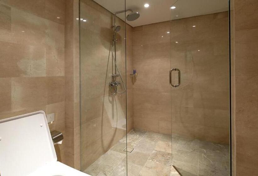 Quarto Triplo Deluxe, The Bandha Hotel & Suites