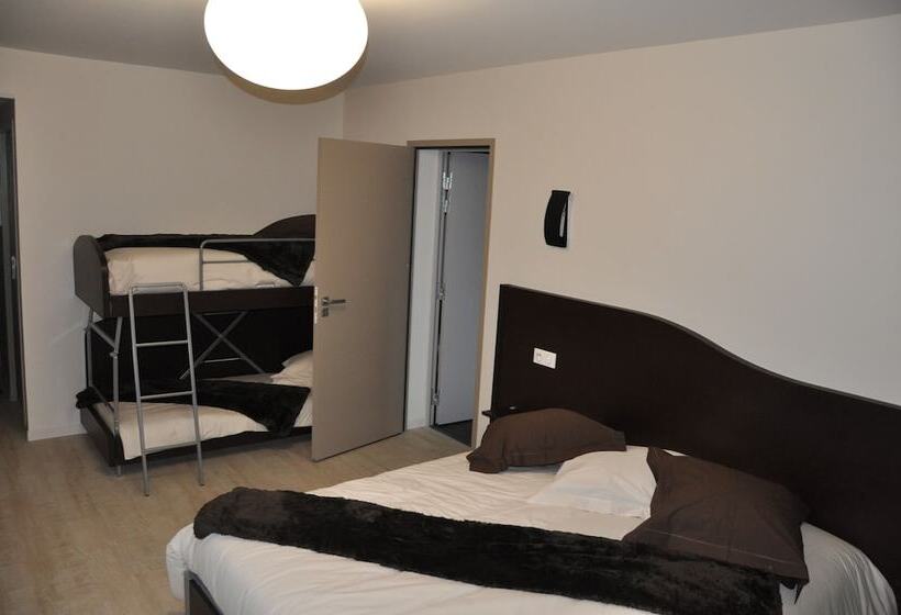 Четырехместный Номер Стандарт, The Originals City, Hôtel Des Arts, Montauban