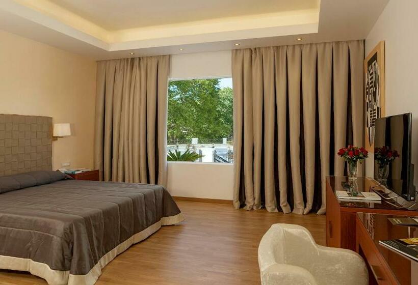 스위트, Theoxenia Residence