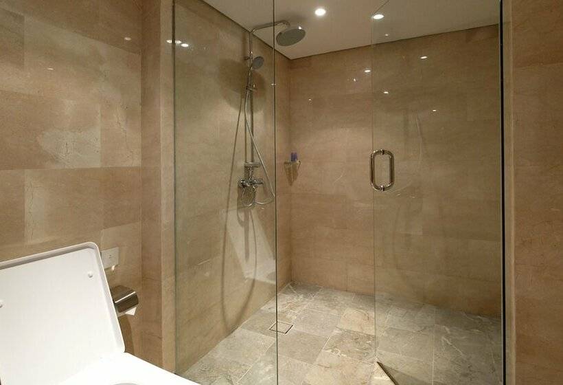 豪华房间, The Bandha Hotel & Suites