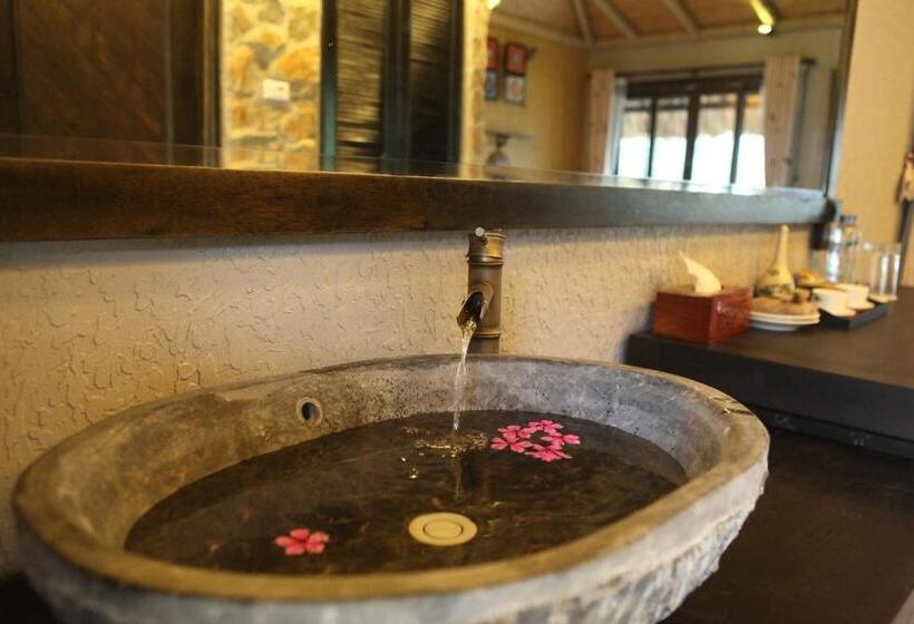 اتاق لوکس با چشم‌انداز, Mai Chau Ecolodge