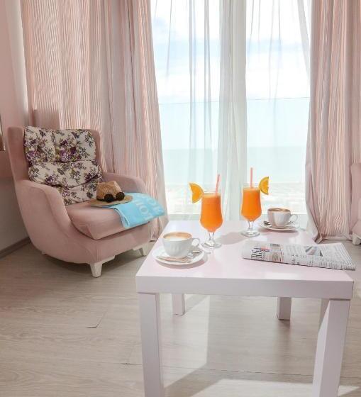Superior suite with view, Phoenicia Luxury