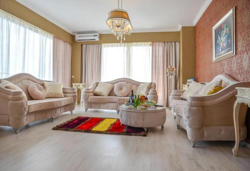 Люкс Повышенной Комфортности, Phoenicia Luxury