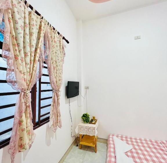 اتاق استاندارد, A.n Homestay